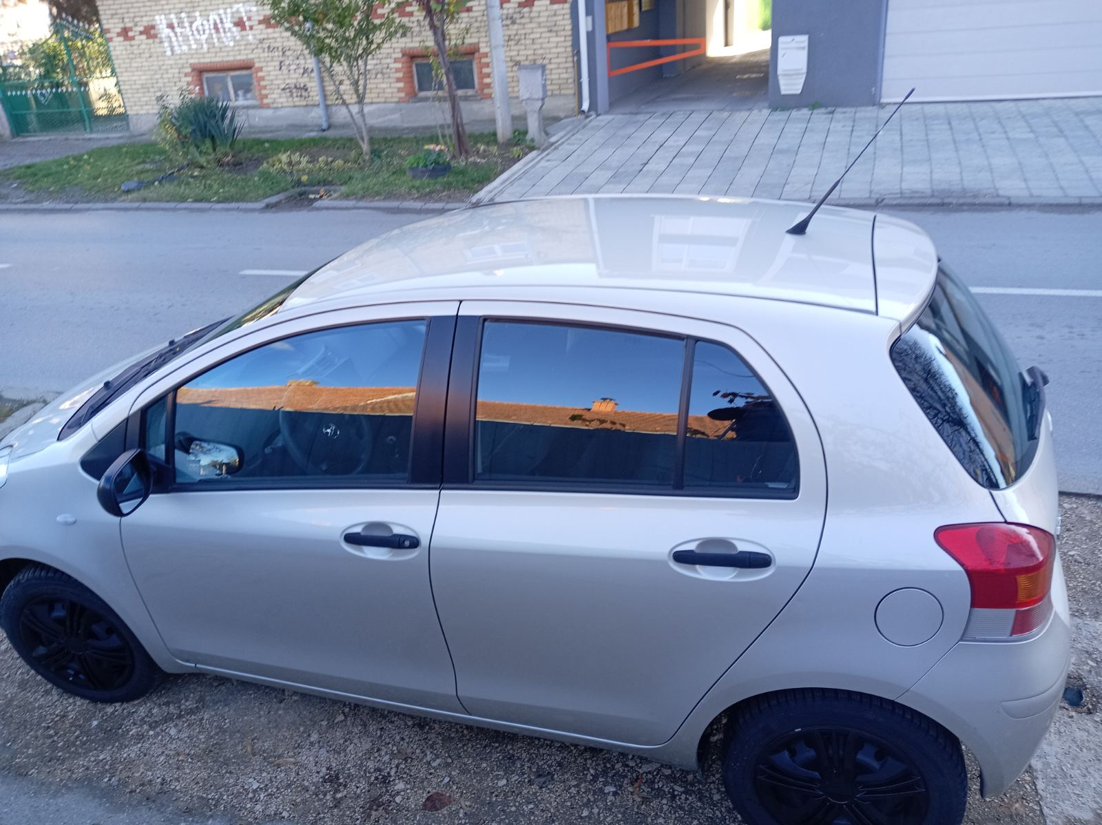 Toyota Yaris 1.3 benzin 2009