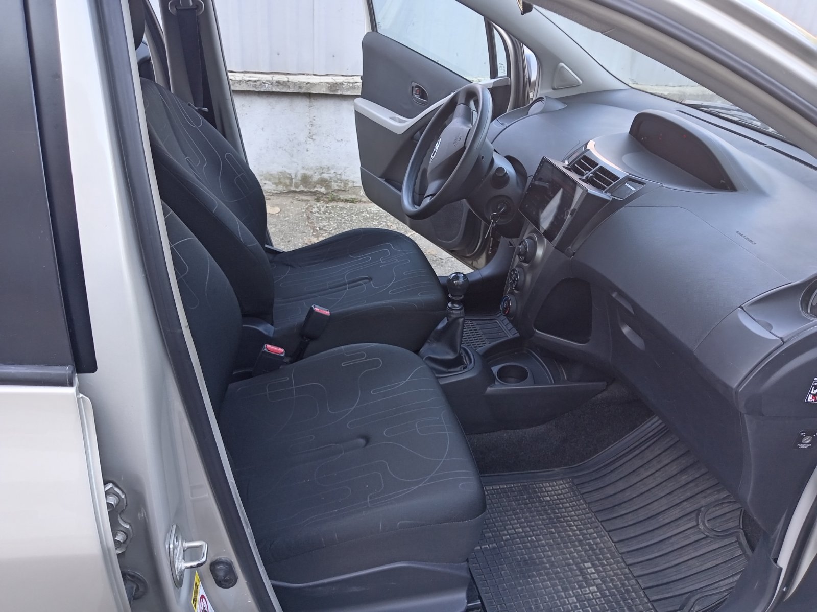 Toyota Yaris 1.3 benzin 2009