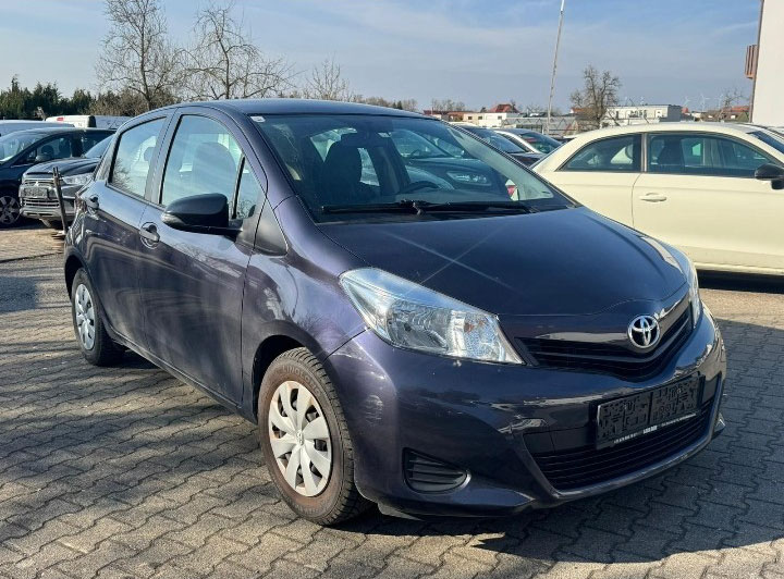 Toyota Yaris 1.0 benzin 2012 godište