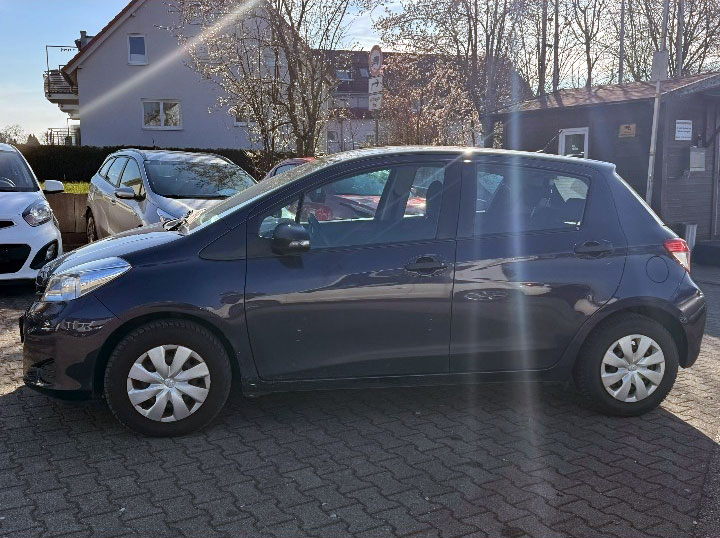 Toyota Yaris 1.0 benzin 2012 godište