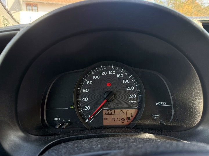 Toyota Yaris 1.0 benzin 2012 godište