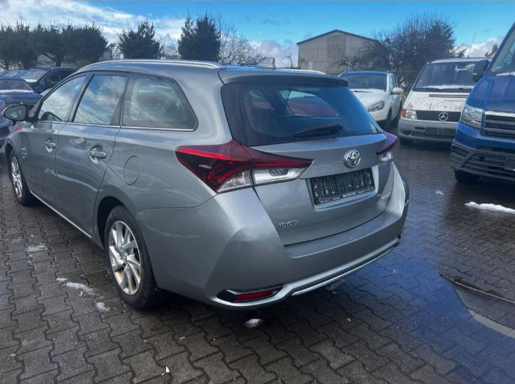 Toyota Auris 1.6 dizel 2017 godište