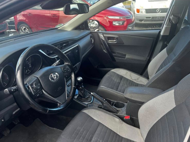 Toyota Auris 1.6 dizel 2017 godište
