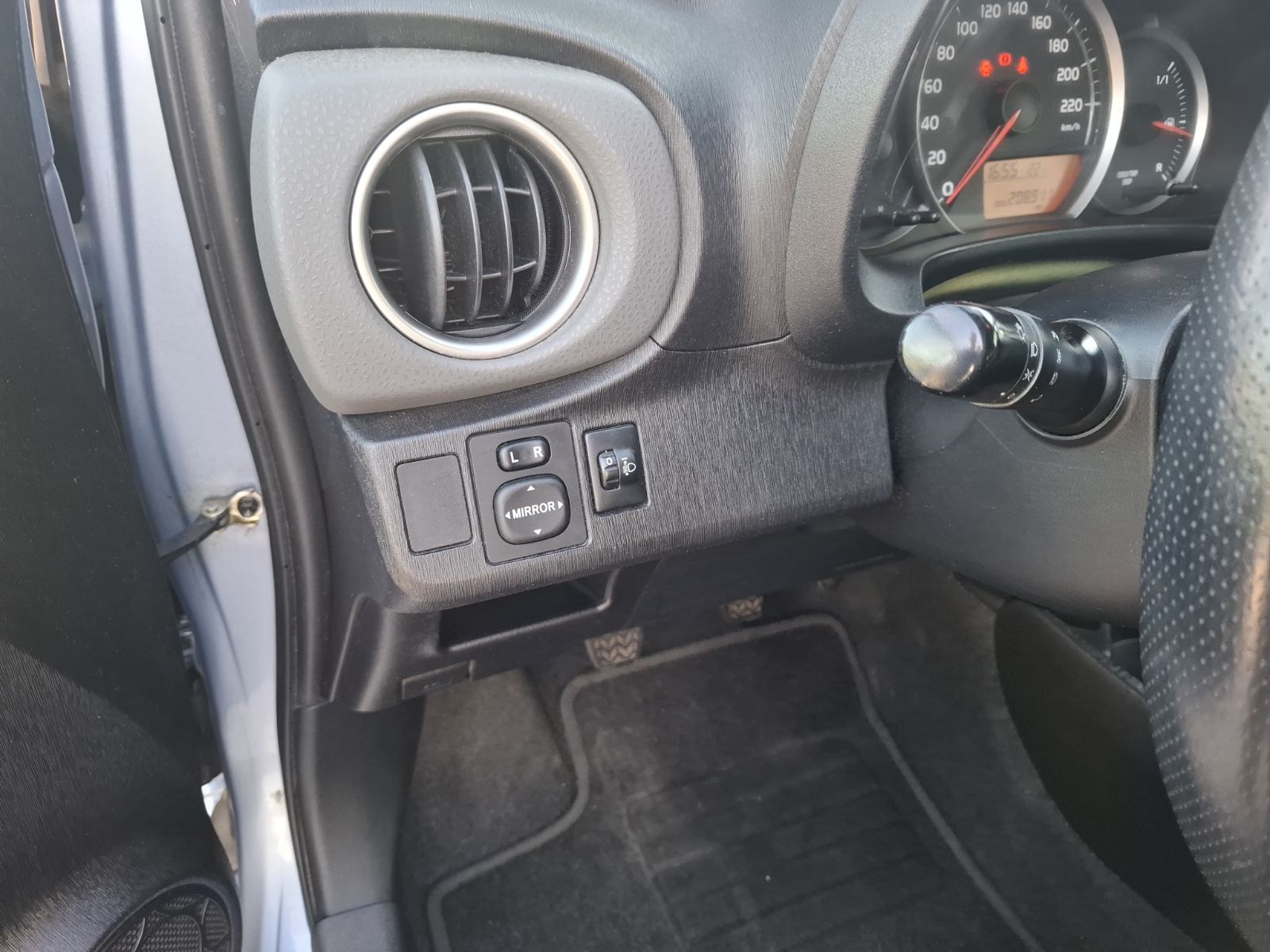 Toyota Yaris 1.3 Benzin
