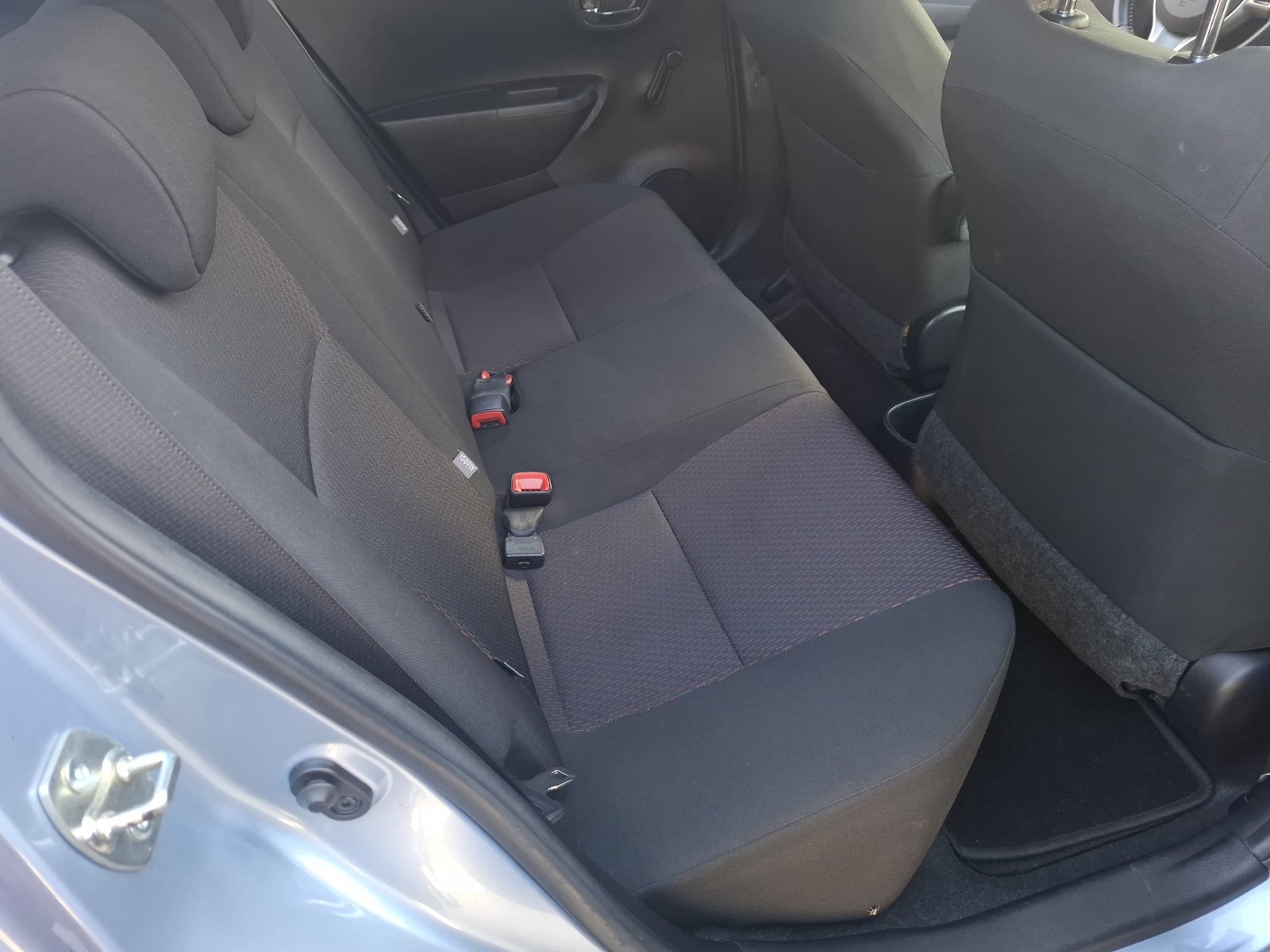 Toyota Yaris 1.3 Benzin