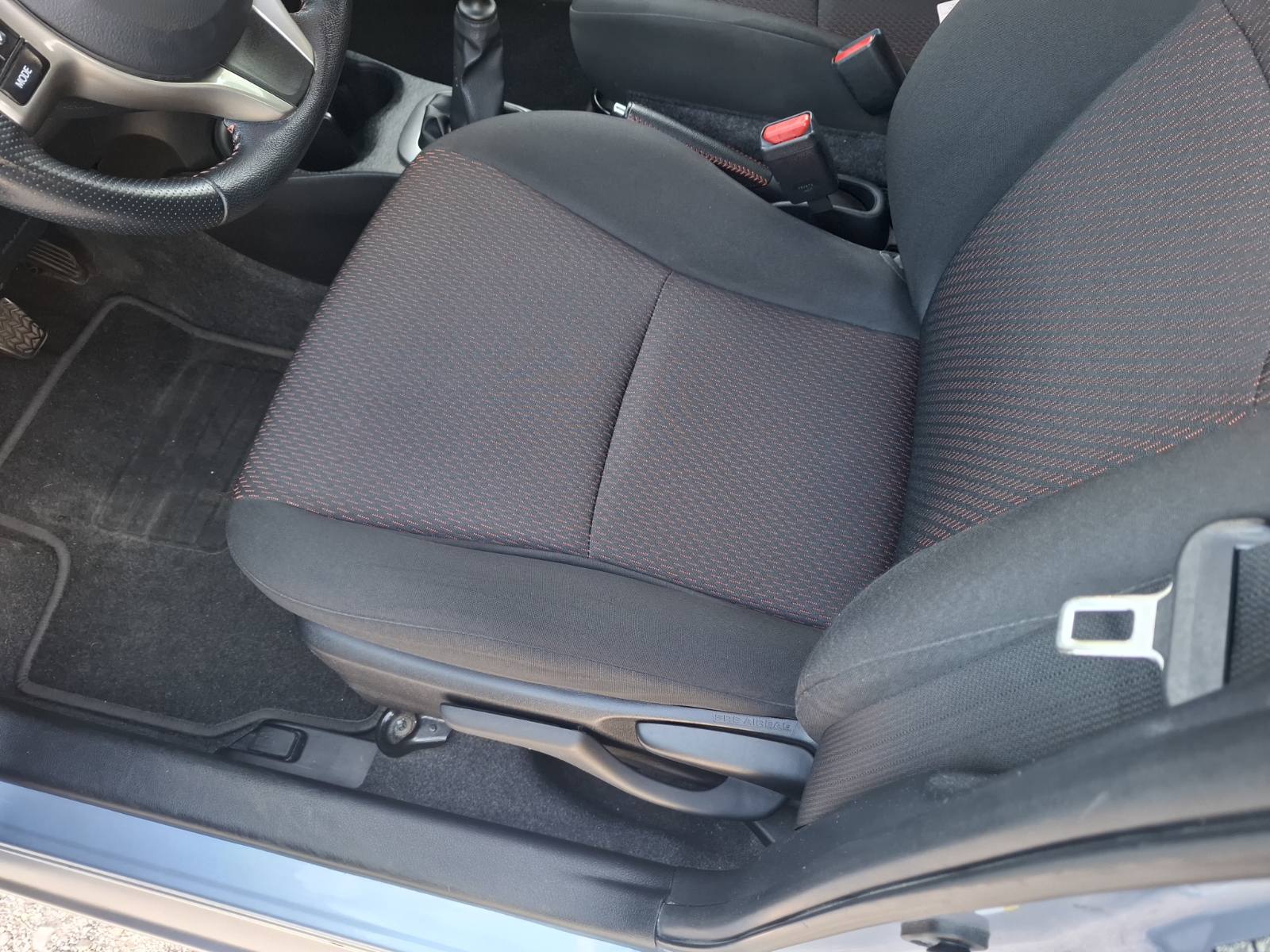 Toyota Yaris 1.3 Benzin