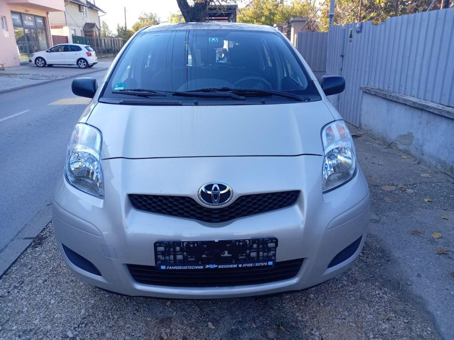 Toyota Yaris 1.3 benzin 2009